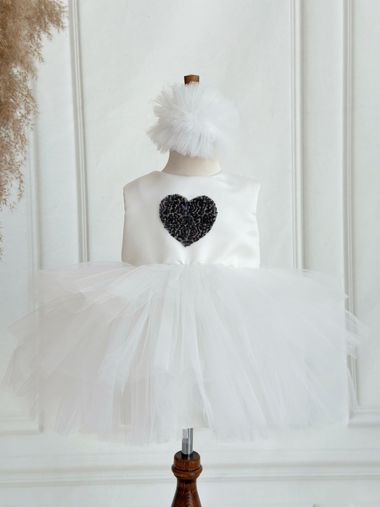 Black Heart Sequin Detachable Train Party Dress - White