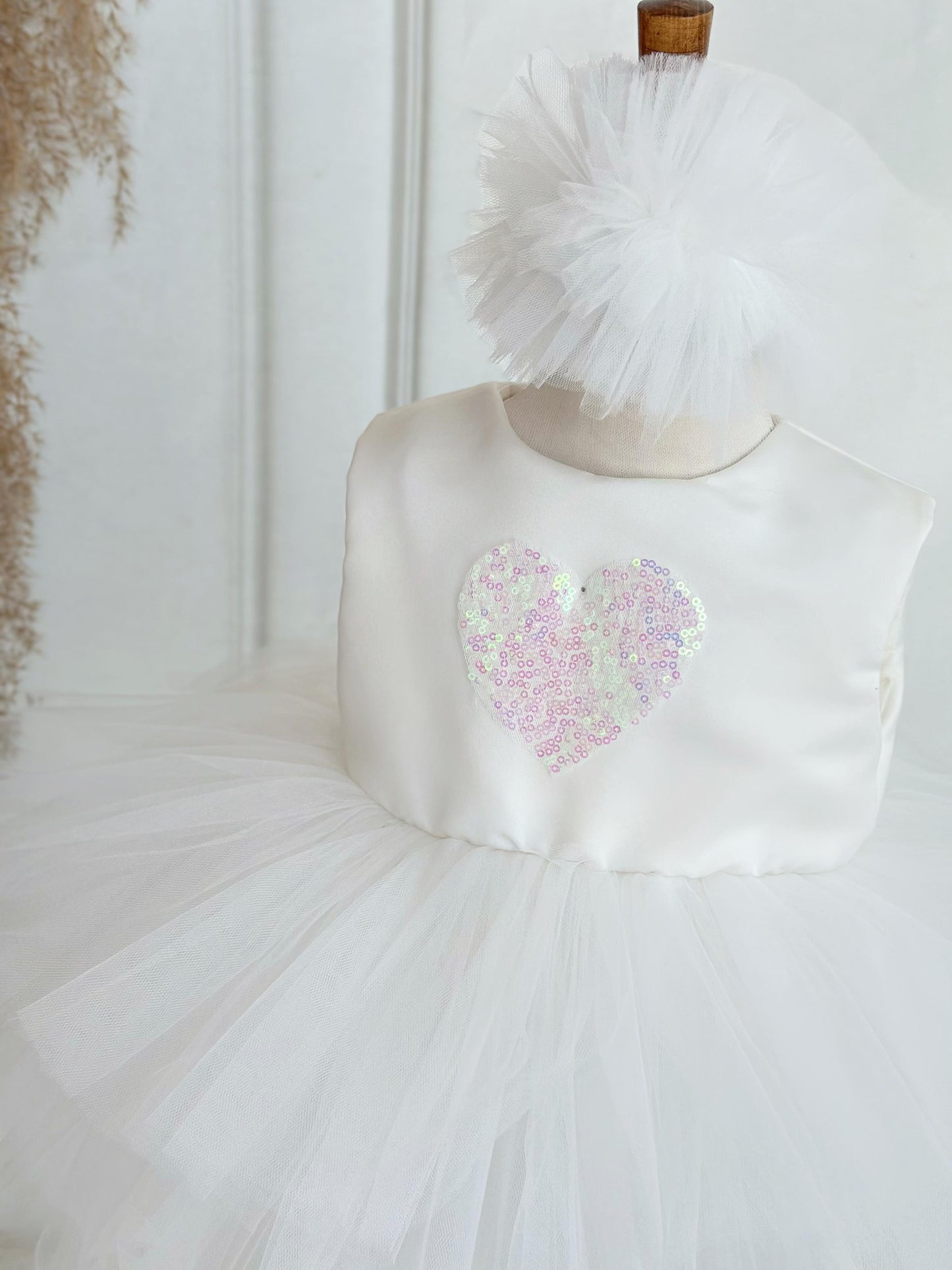White Heart Sequin Detachable Train Party Dress - White