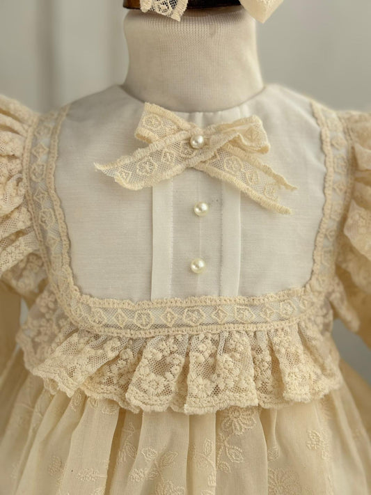Vintage Lace Baby Girl Dress with Bonnet & Bow | Cream Puff Sleeve Outfit for Special Occasions