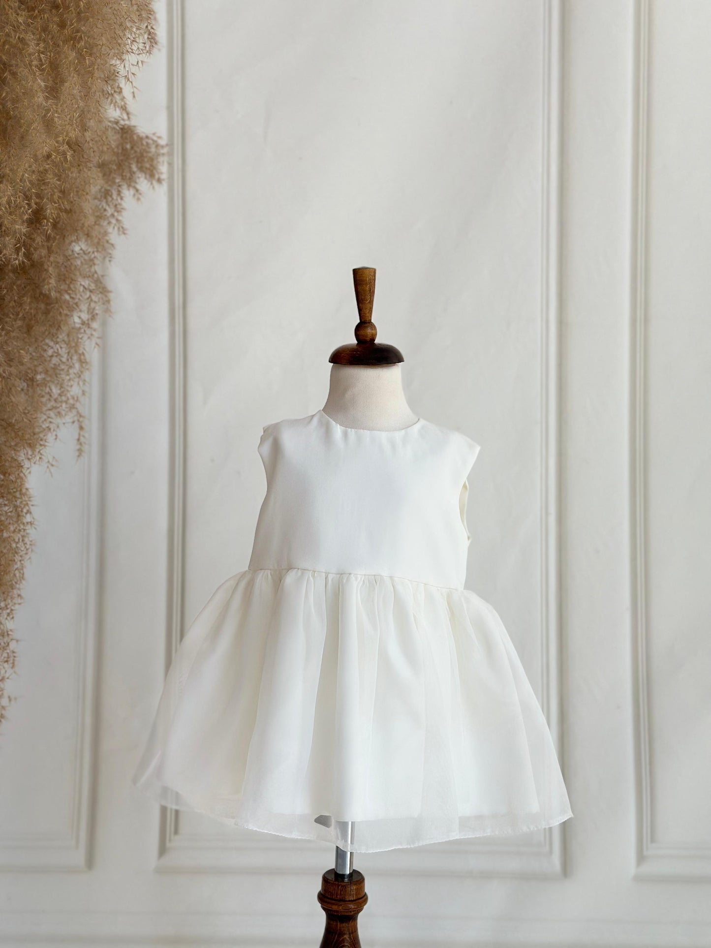 Crepe Fabric Cape Party Dress - White