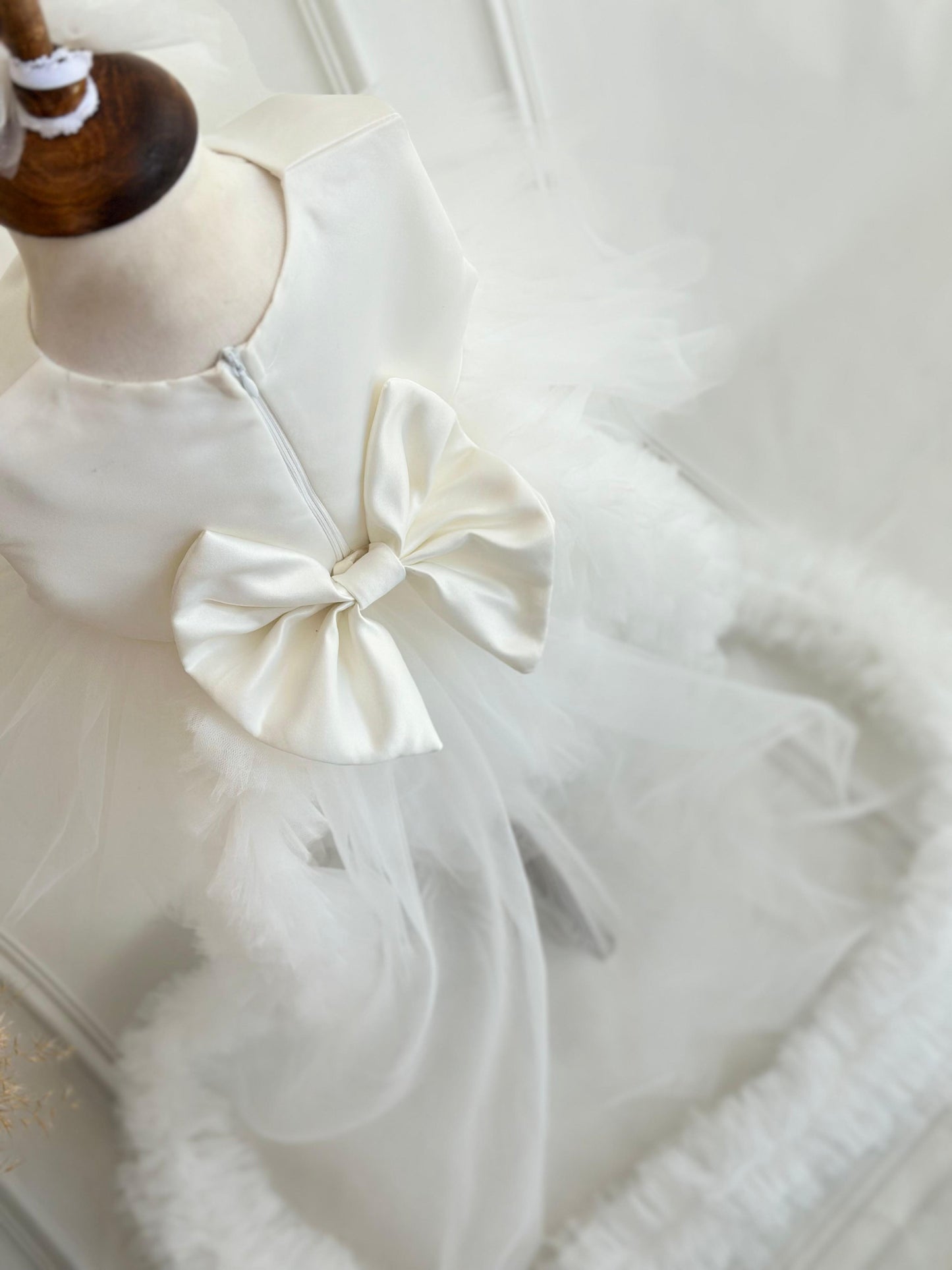 White Heart Sequin Detachable Train Party Dress - White