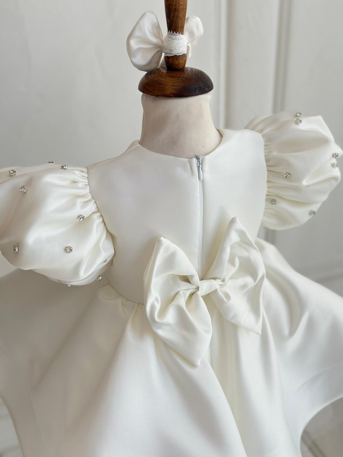 White Satin Puff-Sleeve Rhinestone Detailed Puffy Birthday Dress