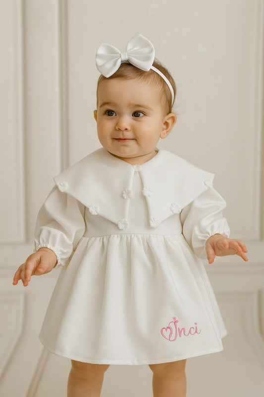 Personalized White Baby Girl Dress with Daisy Appliqués – Custom Name Embroidery, Special Occasion Outfit