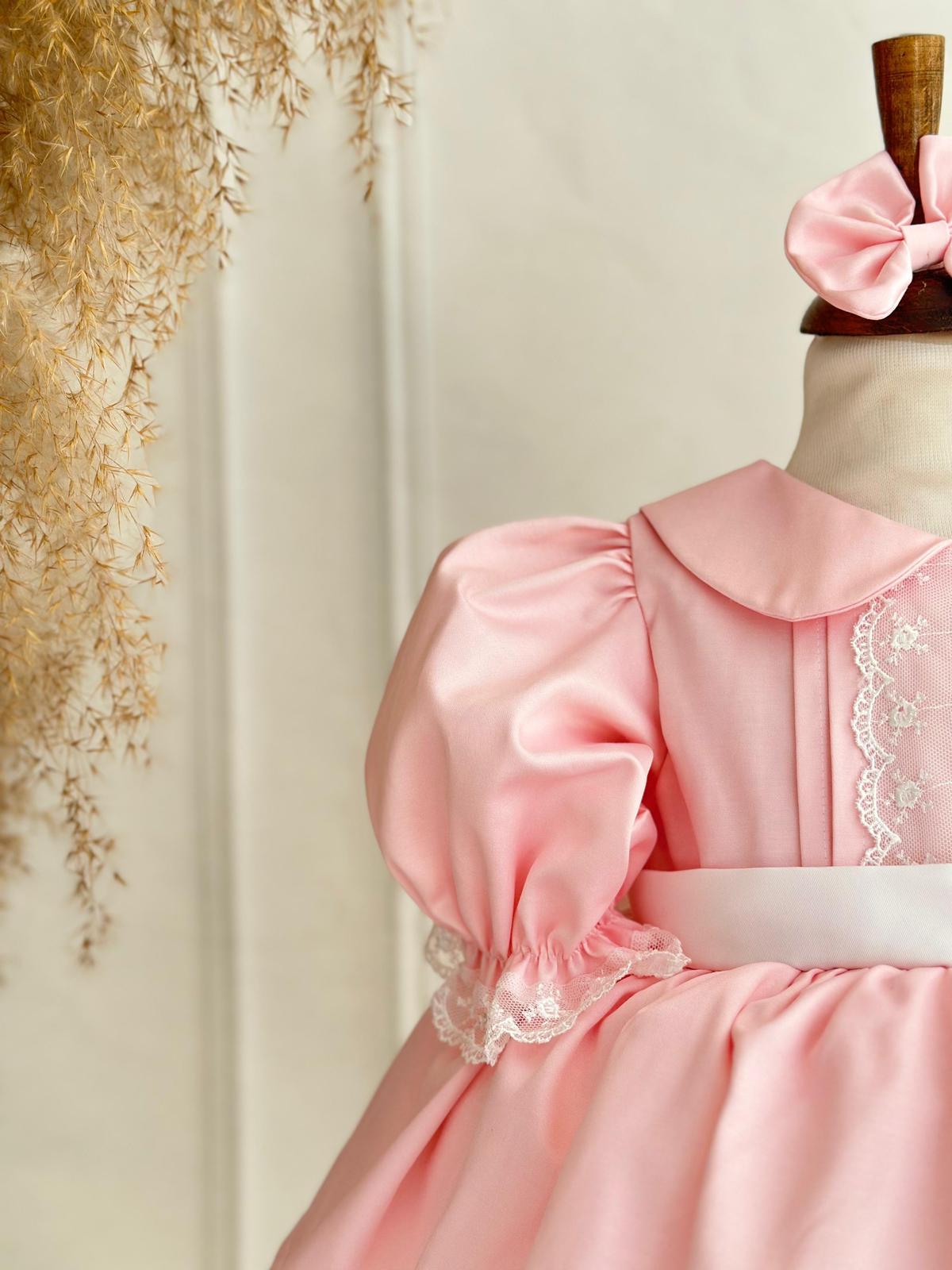 Vintage-Inspired Baby Girl Pink Puff Sleeve Dress with Lace Trim and Bow