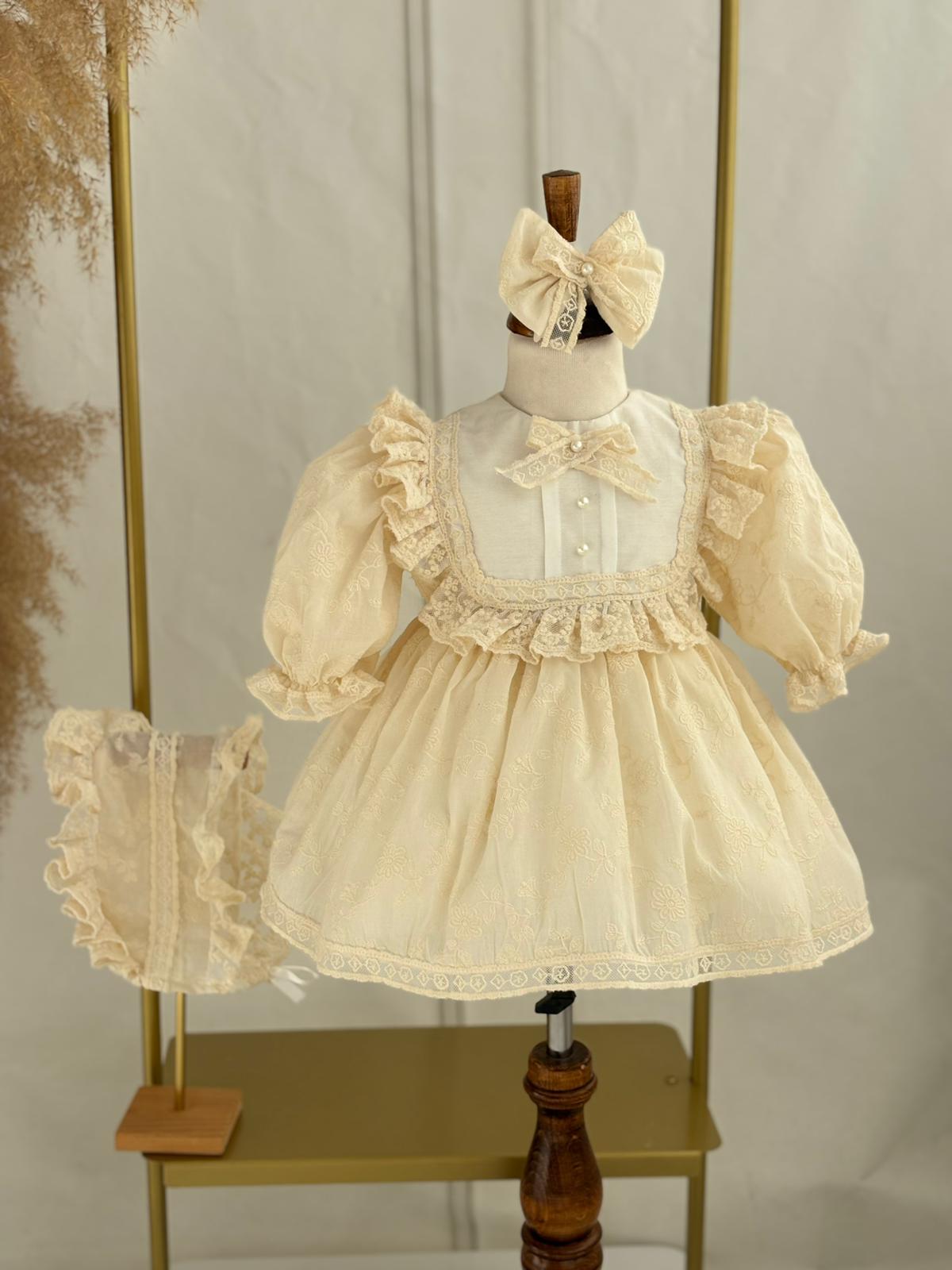 Vintage Lace Baby Girl Dress with Bonnet & Bow | Cream Puff Sleeve Outfit for Special Occasions