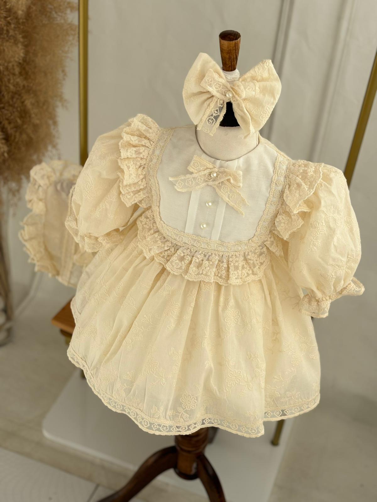 Vintage Lace Baby Girl Dress with Bonnet & Bow | Cream Puff Sleeve Outfit for Special Occasions